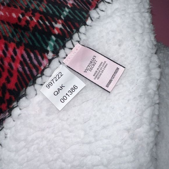 VICTORIA'S SECRET XS PJ SLEEPWEAR SET+BLANKET+BAG flannel red PLAID CHRISTMAS - Picture 4 of 6